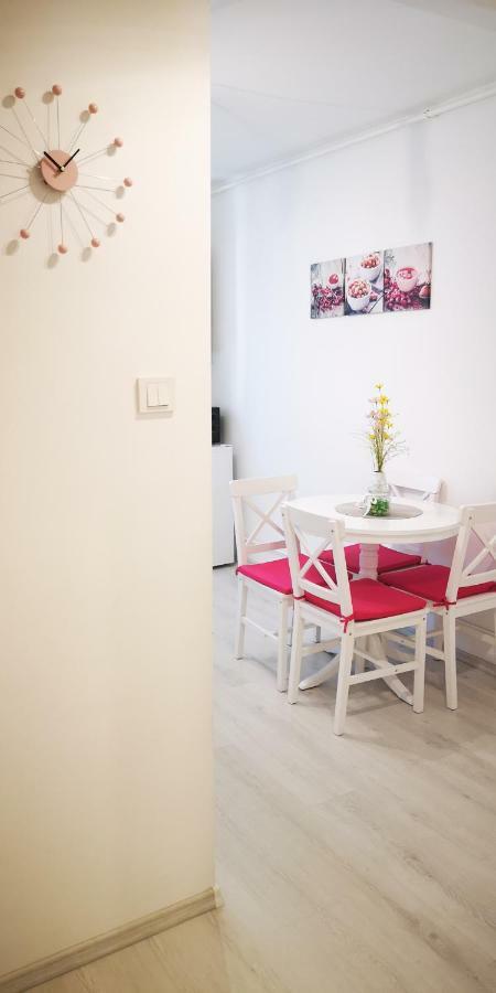Diamond Apartment Târgu-Mureş Exteriör bild